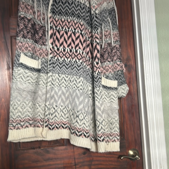 Hooded Cardigan fringe - Picture 2 of 6